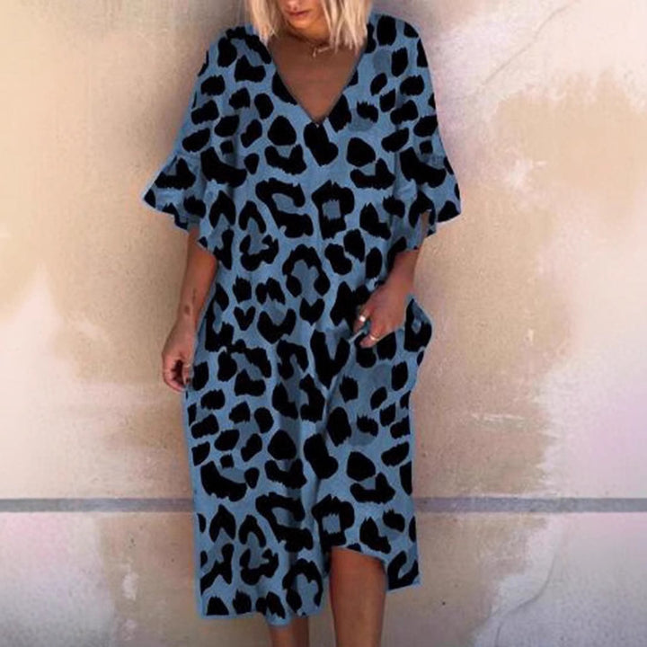 Dame maxikjole med moderne leopardmønster og luftige ærmer Stilla