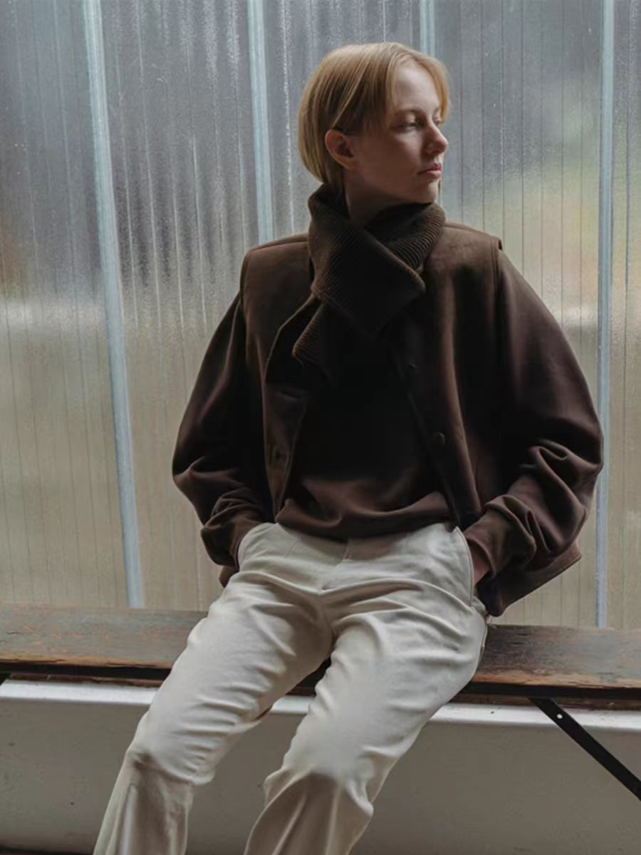 Dame teddyjakke med blødt for og moderne design Stilla