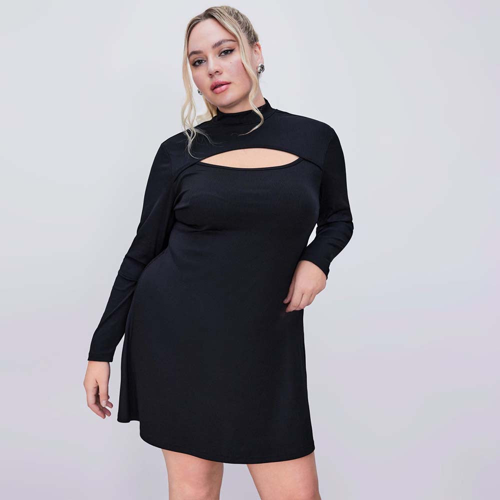 Dame minikjole med stejl krave og raffineret cut-out Stilla