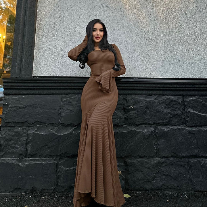 Dame Figurtilpasset Maxikjole med elegant Rippdesign og vide ærmer Stilla