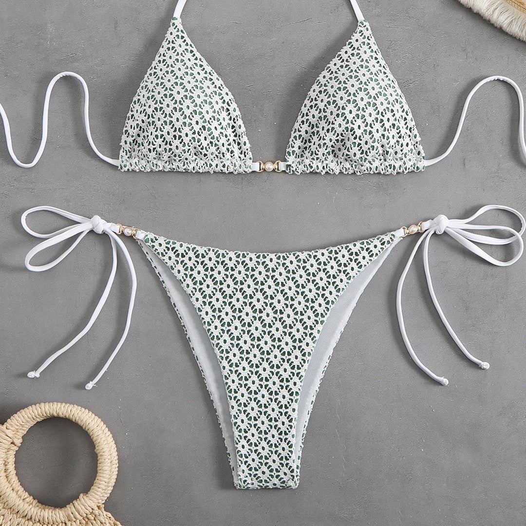 Dame triangle bikini med filigranet blomsterdesign og charmerende sløjfer Skovae