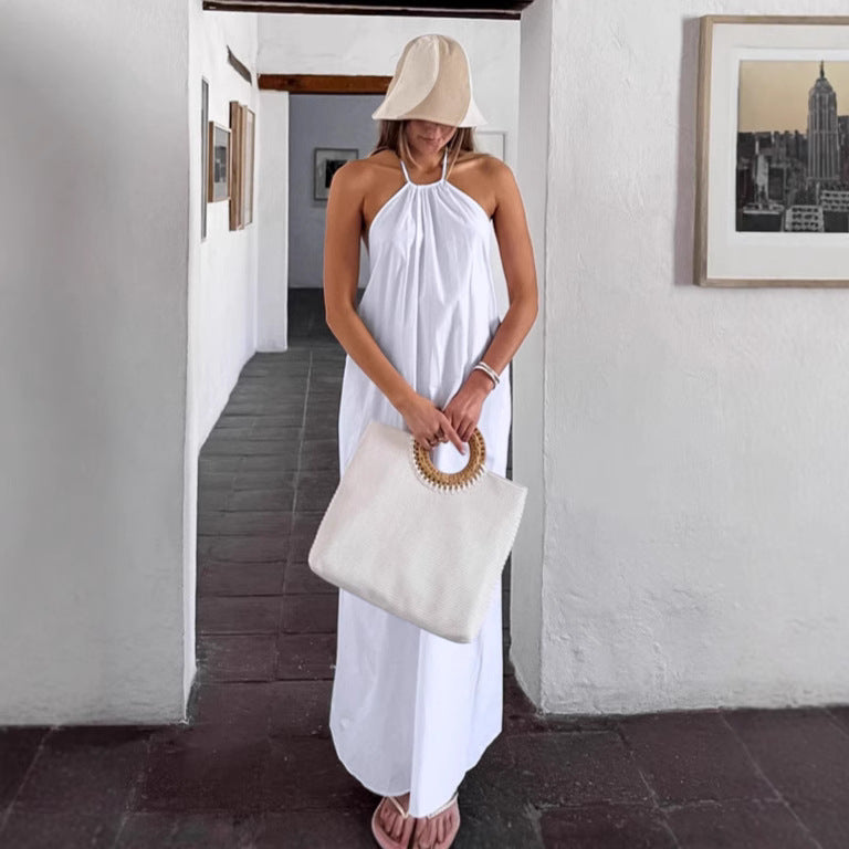 Dame Lang sommerkjole med elegant halterdesign og flydende snit Stilla
