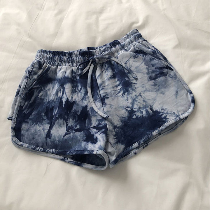 Kvindernes casual sweatshorts med trendy tie-dye design og praktiske sidelommer