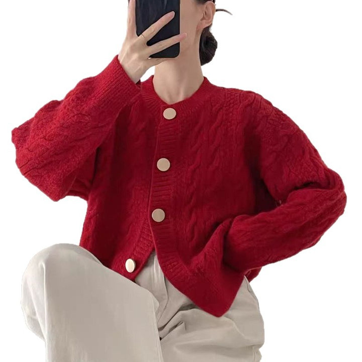 Kvinders cardigan med kabelmønster og store knapper Stilla
