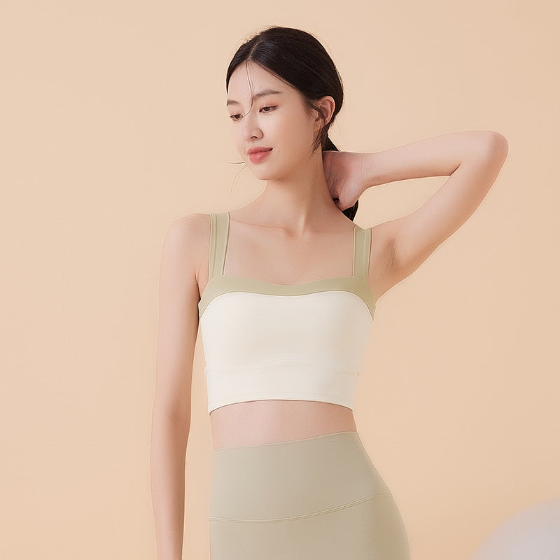 Dame sporty bustier med modisch cut-out og justerbare stropper Stilla