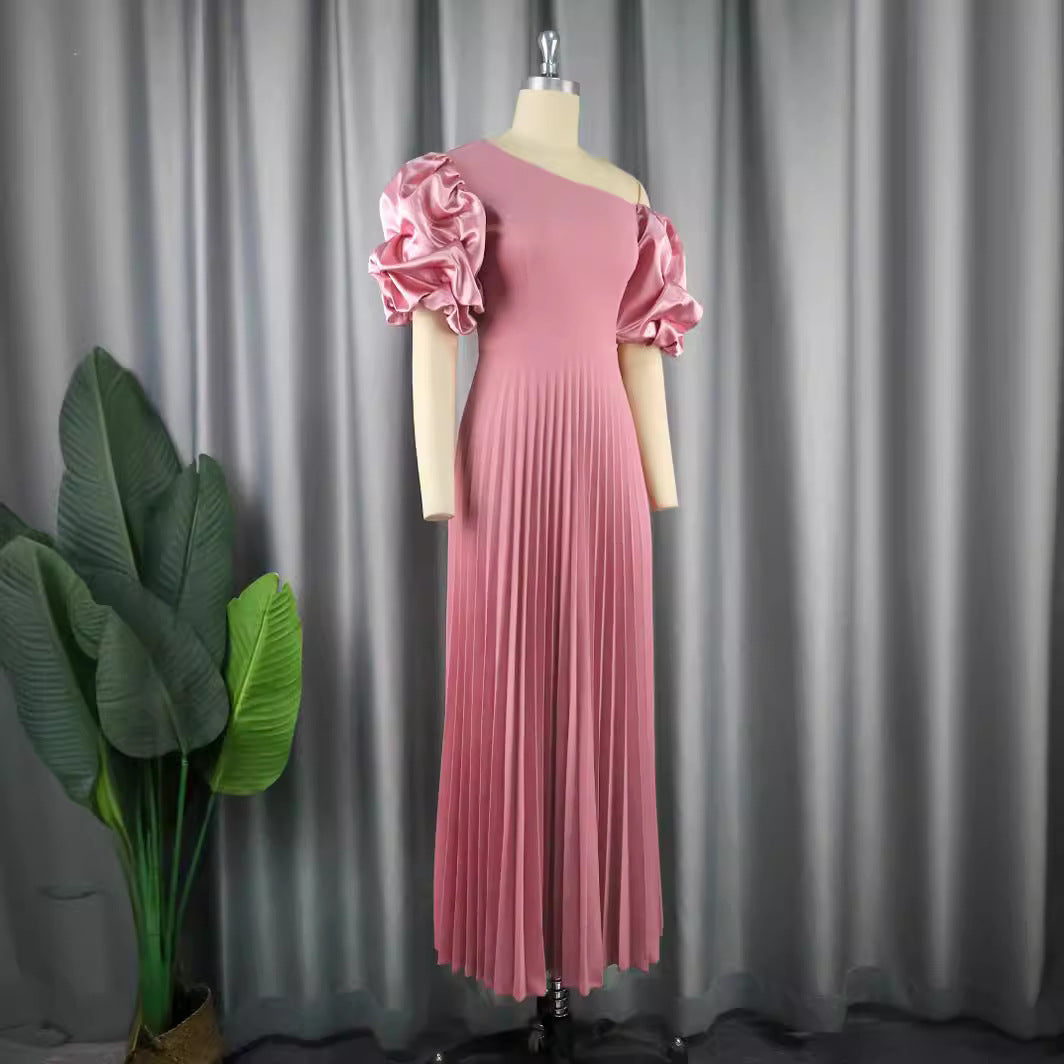 Dame elegant maxikjole med asymmetrisk snit og voluminøse puffærmer Skovae