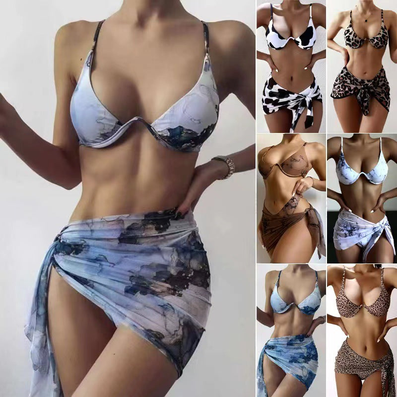Dame Triangel-Bikini-Sæt med elegant indpakningsskørt og støttende stropper Skovae