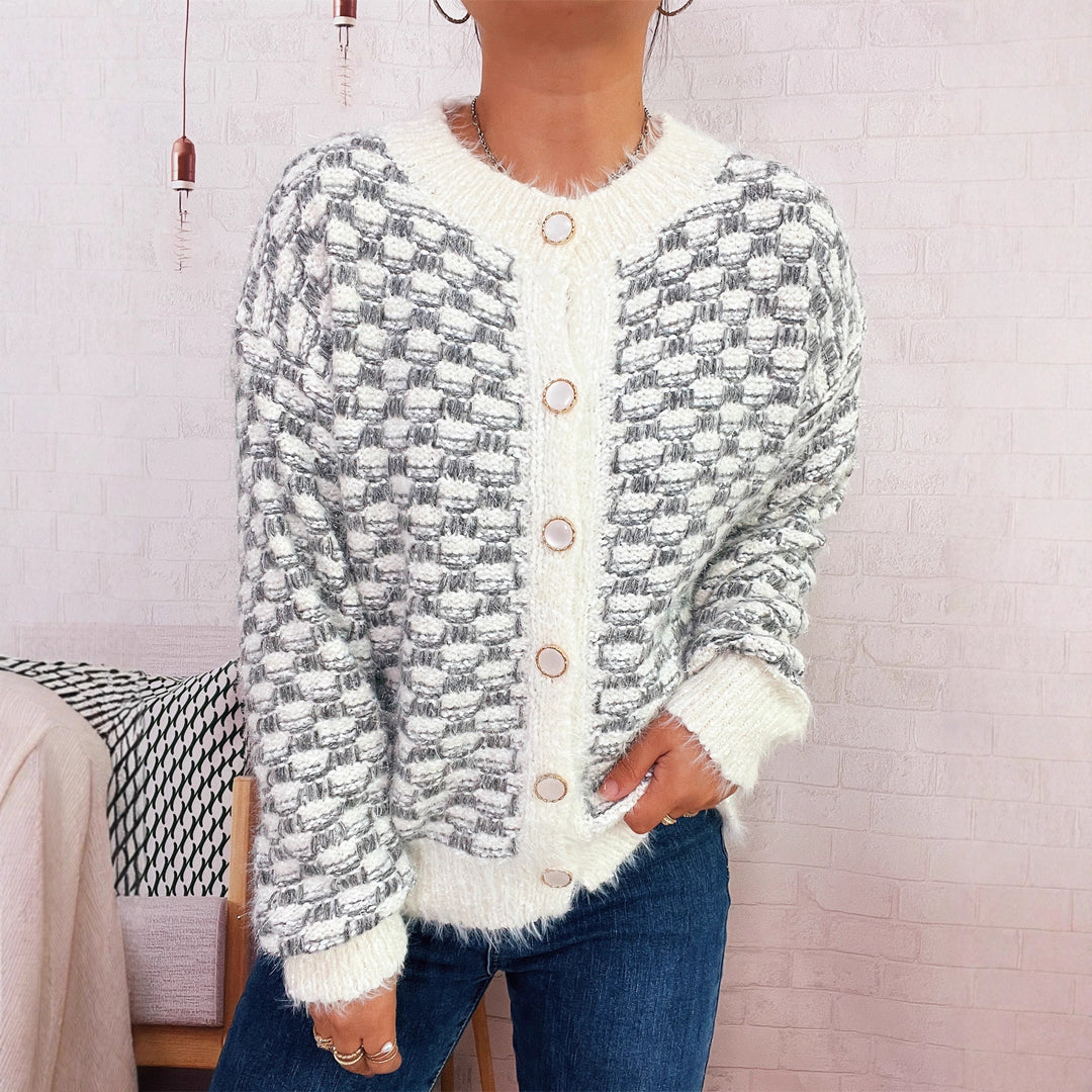 Kvindernes fluffy cardigan med fashionable knapdetalje struktur og afslappet pasform Stilla