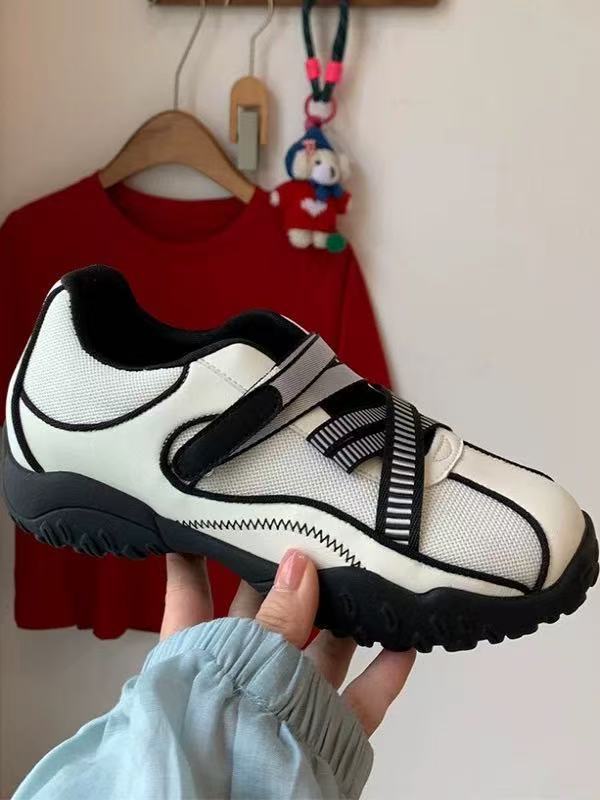 Dame Komfortable Outdoor-Sneakers med justerbare remme Stilla