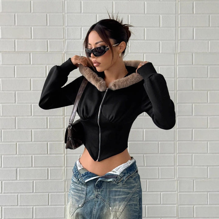 Kvinder cropped hoodie med luksuriøs pels trim Stilla