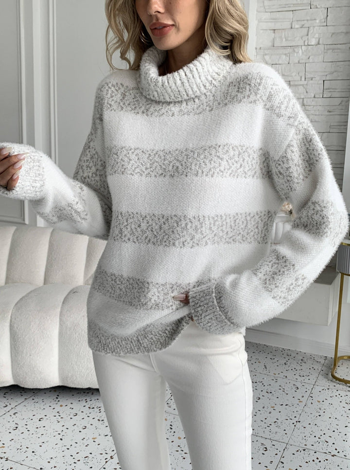 Dame hyggelig sweater med høj krave og stribet design Stilla