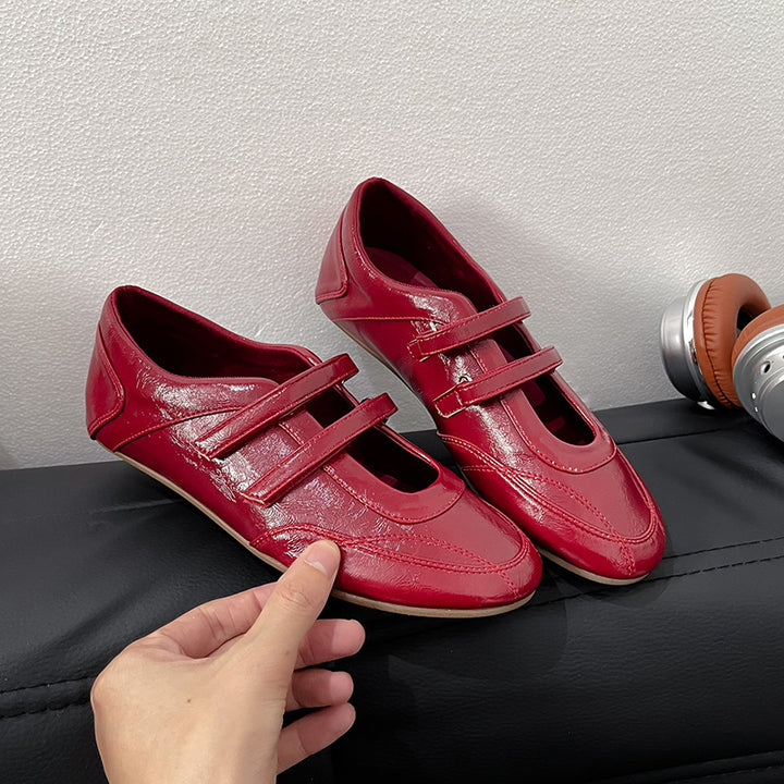 Dame Mode Ballerinas med justerbare remme og komfortabel indersål Stilla