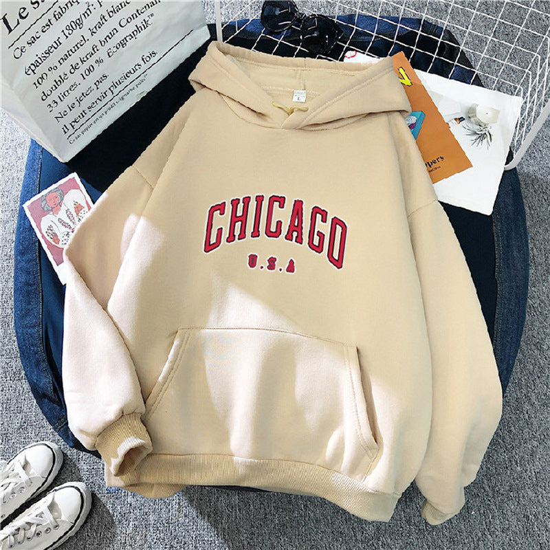 Dame hoodie med urban Chicago print Skovae