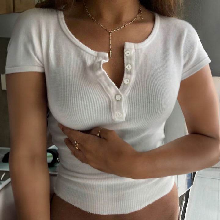 Dame Kortærmet Henley T-shirt med kvalitets ribstruktur og tilpasset udskæring Stilla