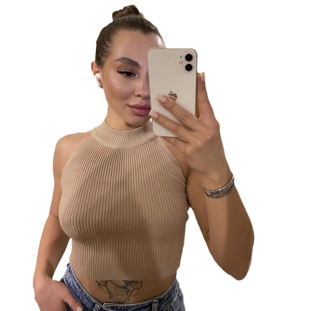Kvinders cropped top med høj krave og ribbet tekstur Skovae