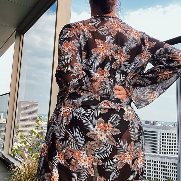 Dame Bikinisæt med blomster kimono og moderigtige detaljer Skovae