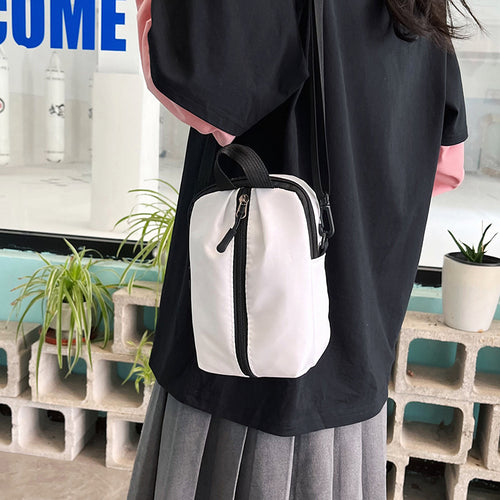 Dame Compact Crossbody Bag med lynlås Stilla