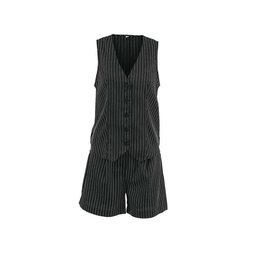 Damer To-delt Sæt bestående af ærmeløs blazerjakke og elegante shorts med nålestriber Stilla