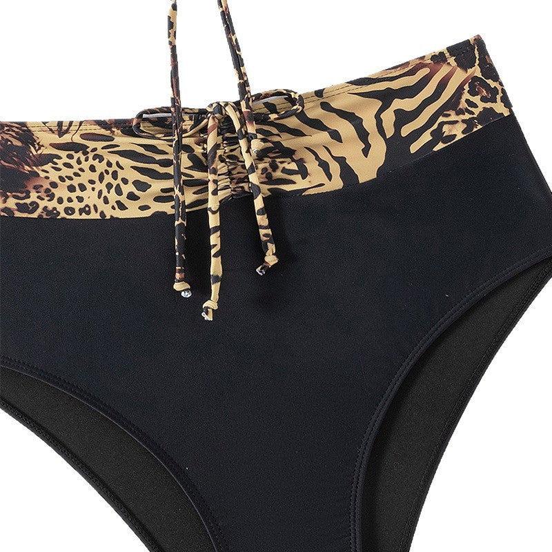 Dame højt skåret bikini med dekorativt flæse detalje Skovae