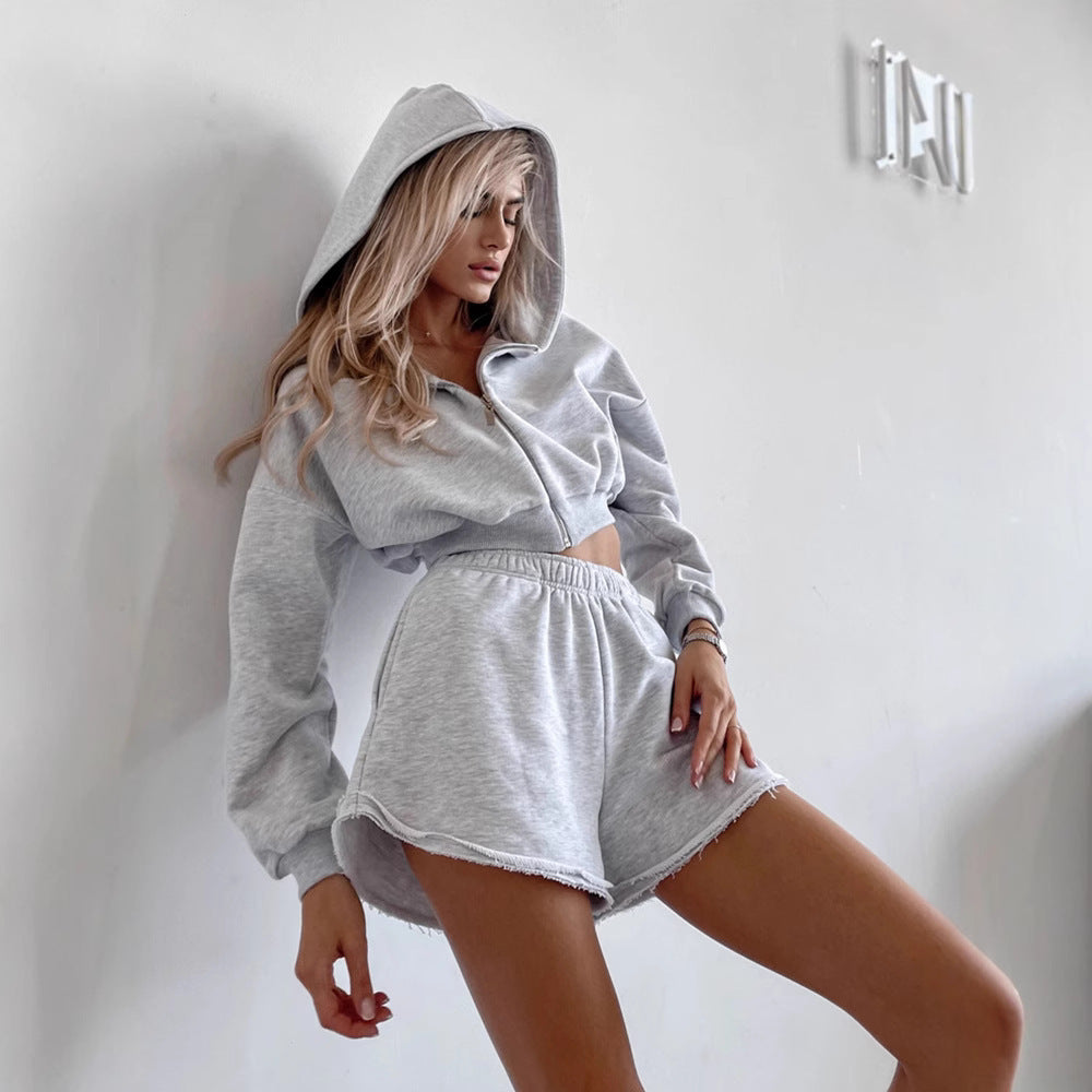 Dame sporty og casual sæt med cropped hoodie og korte joggingbukser Skovae