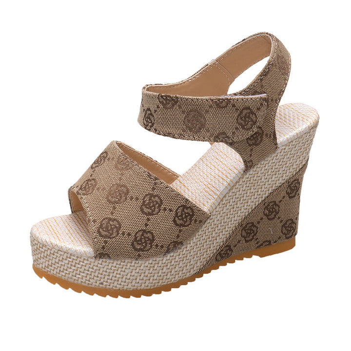 Dame nan monogram-woven kile sandaletter med platå og justerbar hælrem Skovae