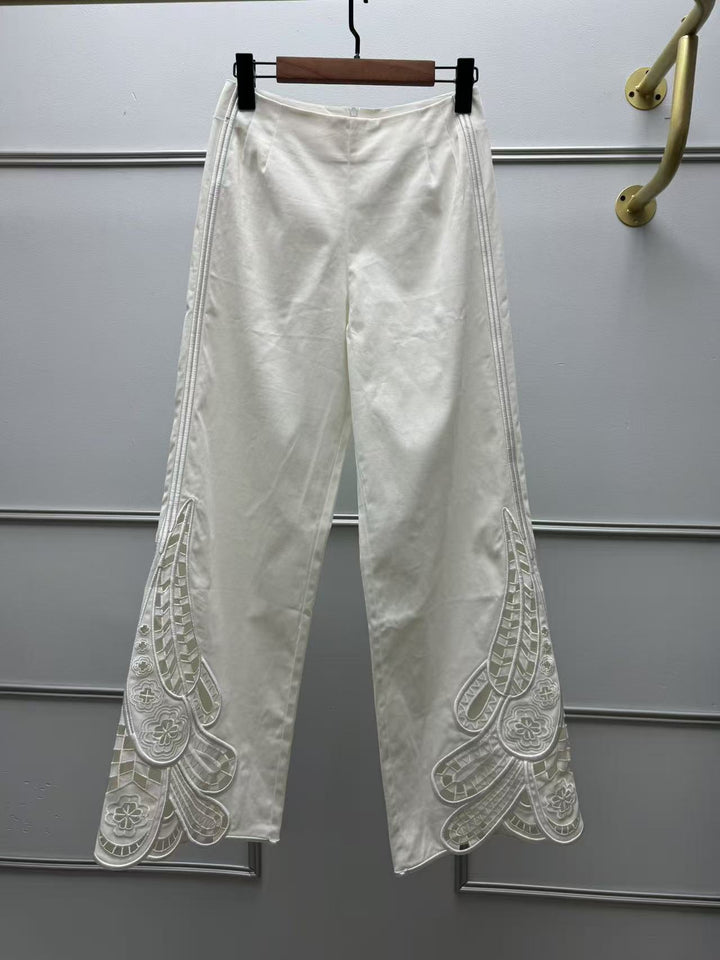 Dame ærmeløs top med kunstnerisk broderedesign og elegante detaljer Stilla