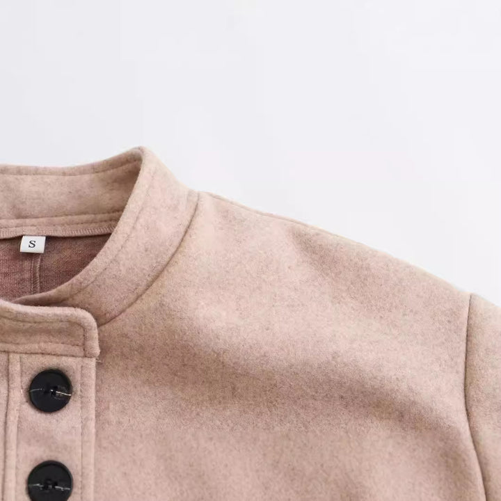 Kvinders overgangsjakke i et moderne oversized snit med praktiske lommer Stilla