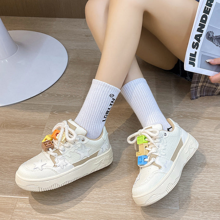 Dame Sneakers med farverige applikationer og komfortabelt overmateriale Stilla