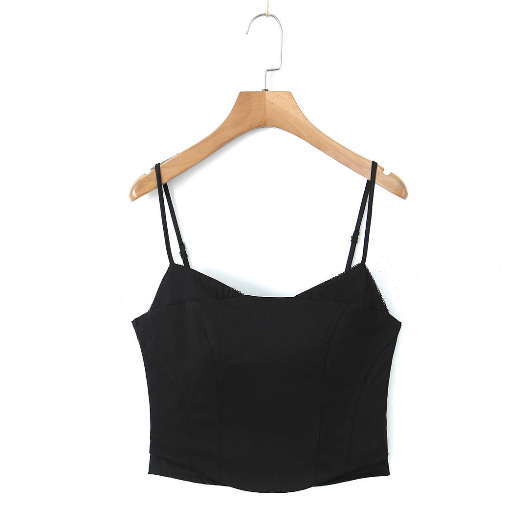 Dame tætsiddende bustier-top med fine stropper og elegant snit Stilla