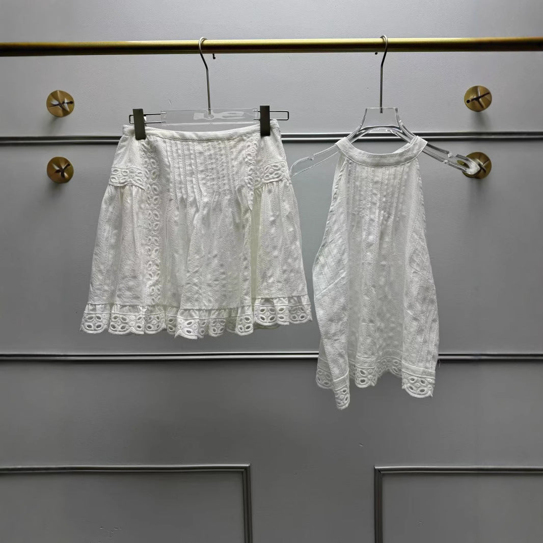Dame blonde nederdel med fine hulbroderier og dekorativt kant Stilla