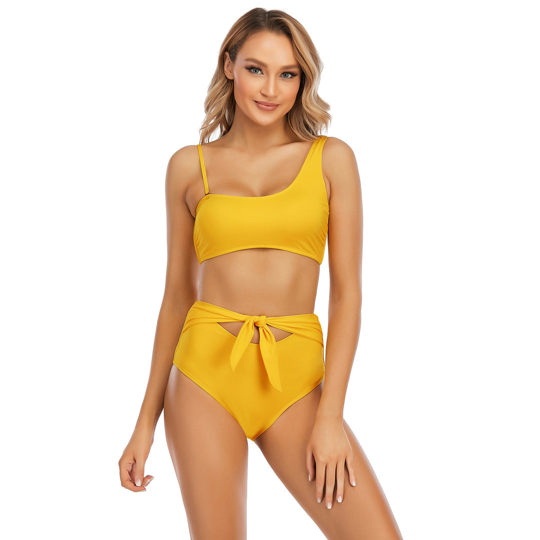 Dame højtalje-bikini med asymmetrisk top og dekoreret bindebælte Stilla