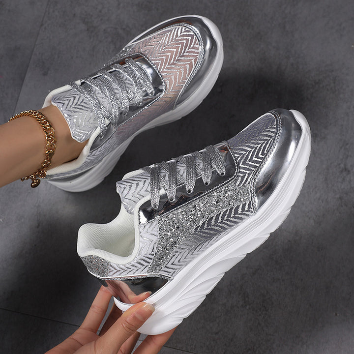 Damer nan glamourøs iøjnefaldende sneakers med glitrende paneler, jacquardvævet overdel og ergonomisk bølgesål Skovae