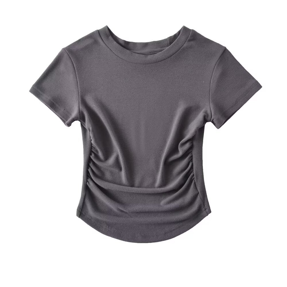Dame Sporty T-shirt med moderigtig flæse design og figursyet snit Stilla