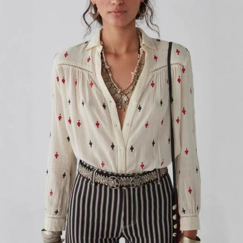 Damebluse med kunstneriske broderier og feminine detaljer Stilla