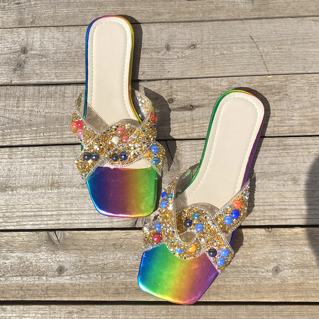 Dame Glamourøse Flip-Flops med funklende dekorationer og farverigt design Stilla