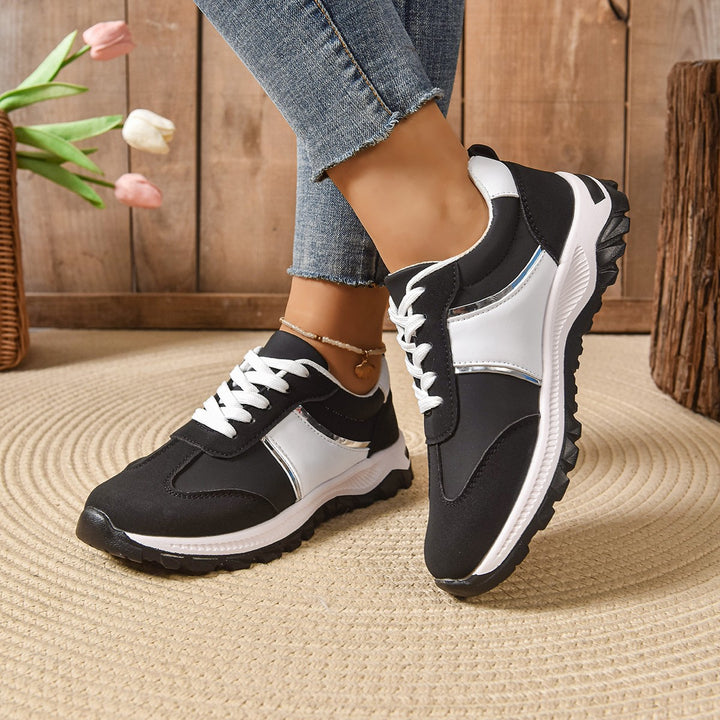 Dame Sporty Sneakers med skridsikker sål og åndbart overmateriale Stilla