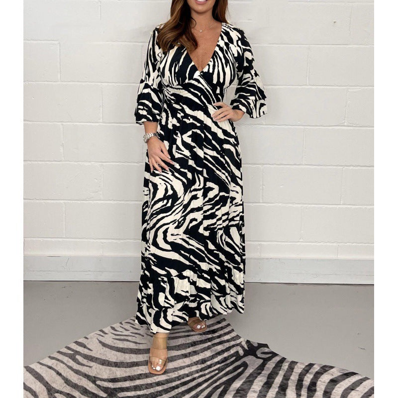 Dame maxikjole i moderne animal-print Stilla