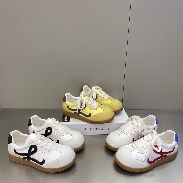Dame Sneakers med moderne detaljer og behagelig dæmpning Stilla