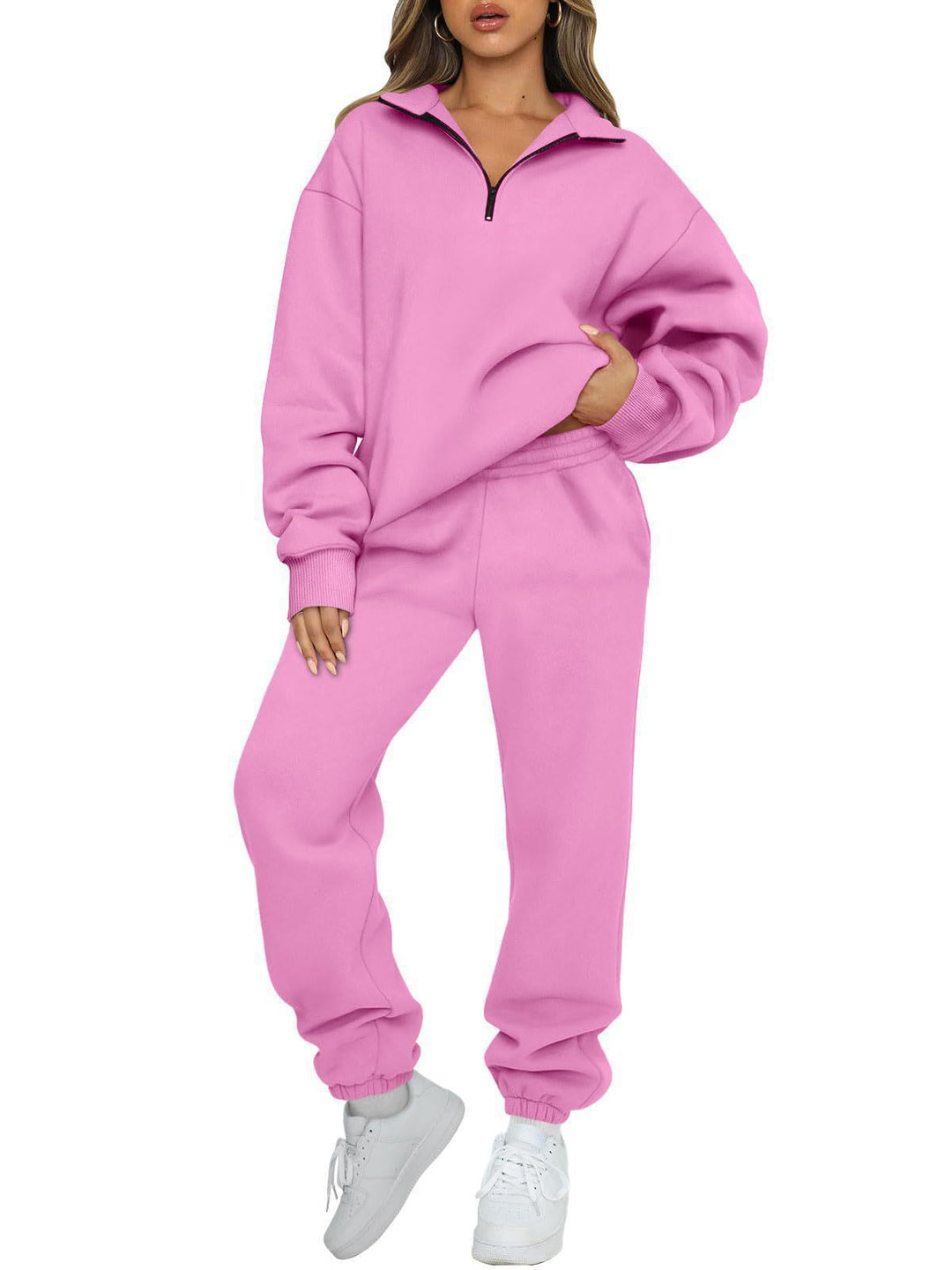 Kvindernes komfortable sæt med sweatpants med moderne ståkrave og kengurulomme Skovae