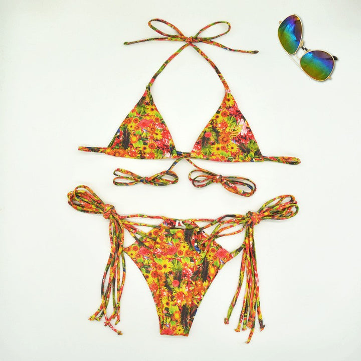 Dame Triangel-bikini med trendy vikledesign og farverigt tropemotiv Stilla