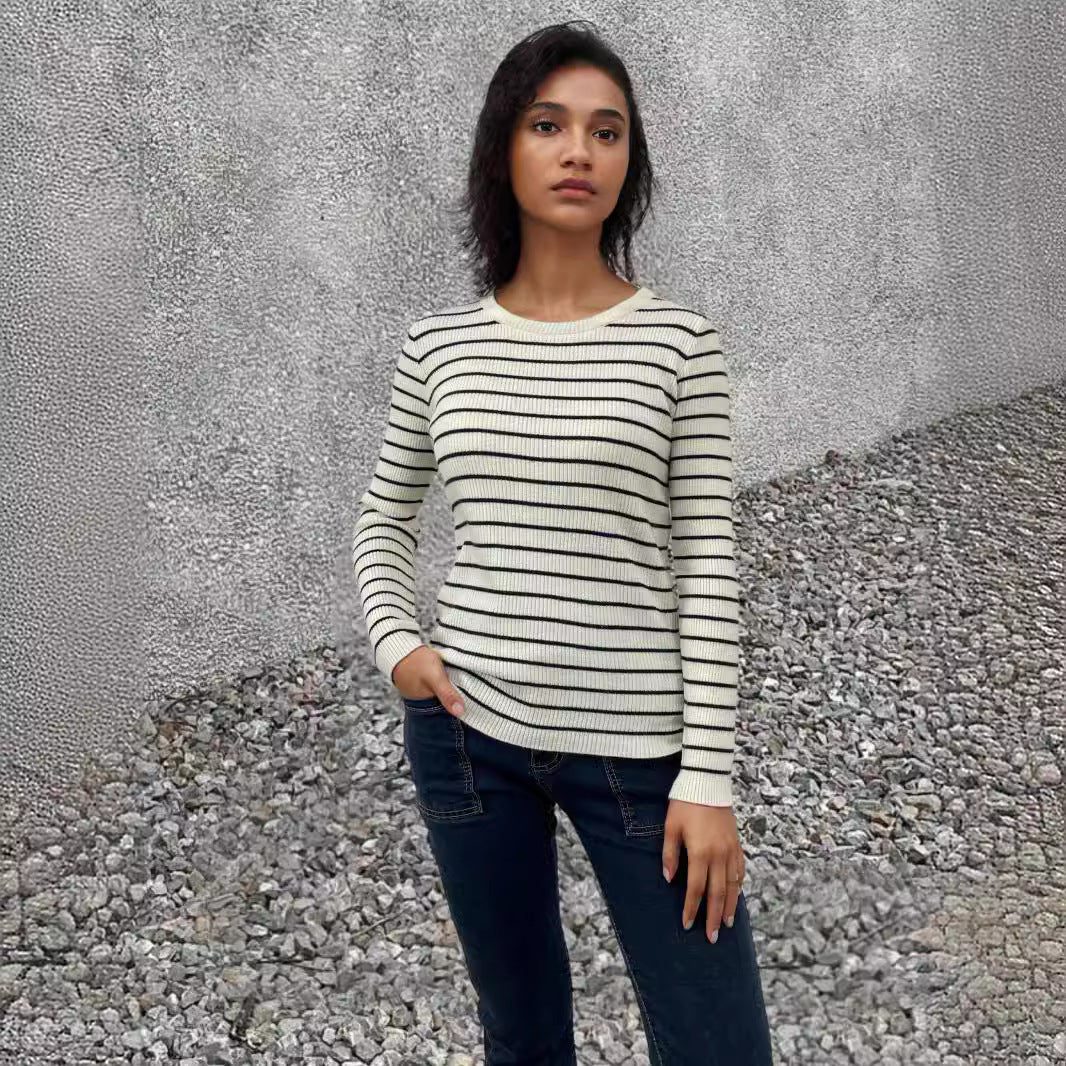 Kvindernes ribbet sweater med stribet design og forlængede ærmer Stilla