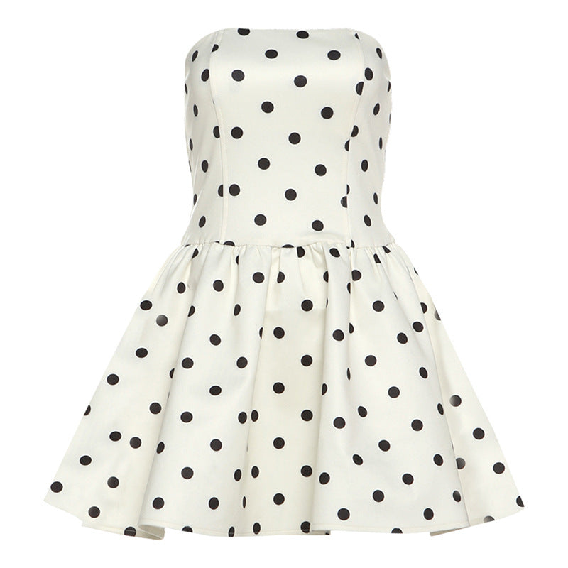 Dame A-linje kjole med bøjlesløs silhuet og stilfuldt polka-dot mønster Stilla