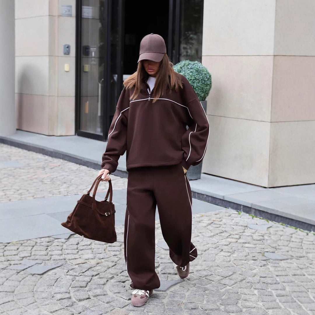 Kvinders cropped tracksuit med høj krave og slank lynlås Skovae
