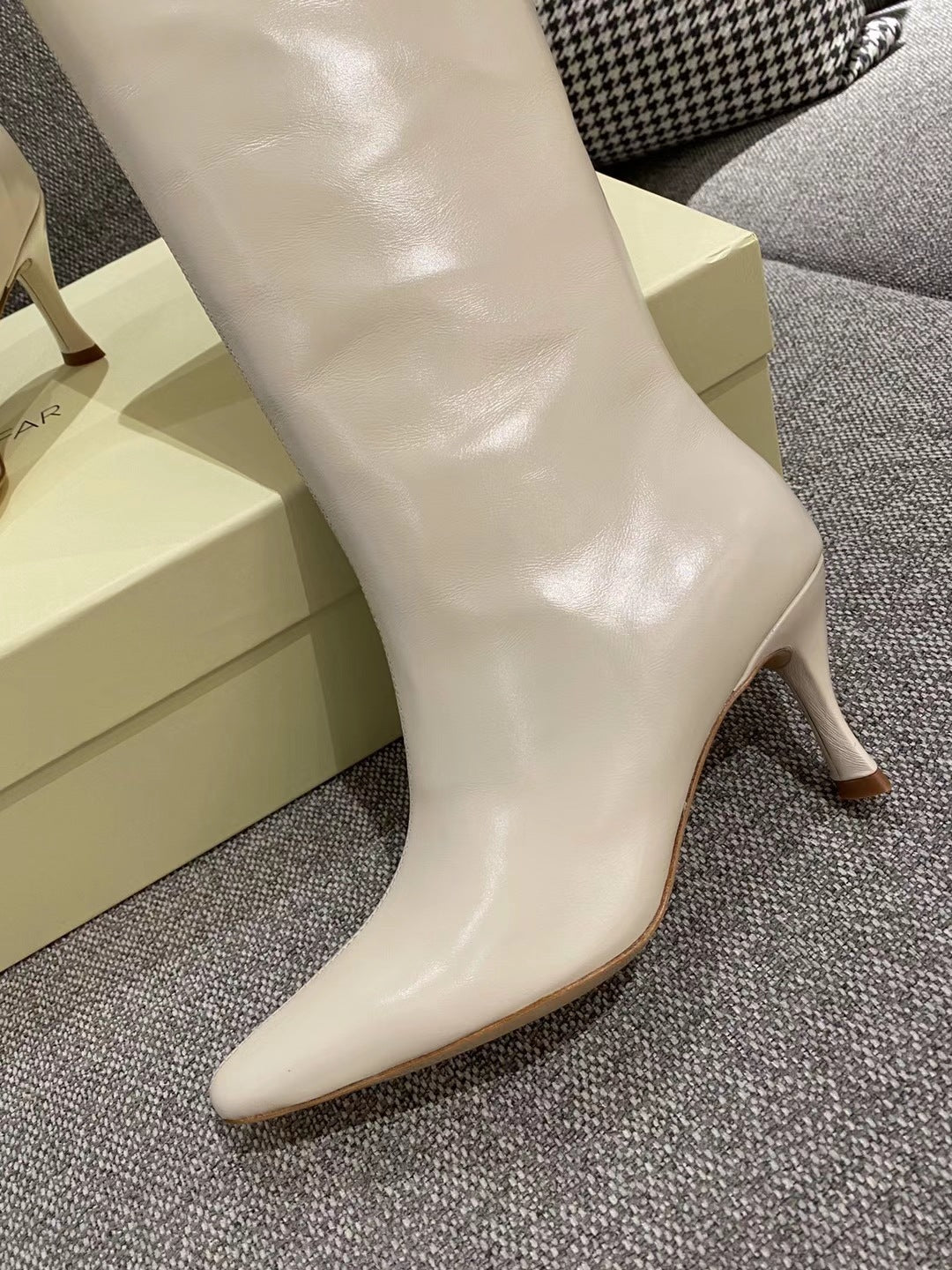 Dame elegante over-knæet stiletto-støvler med enkelt design Stilla