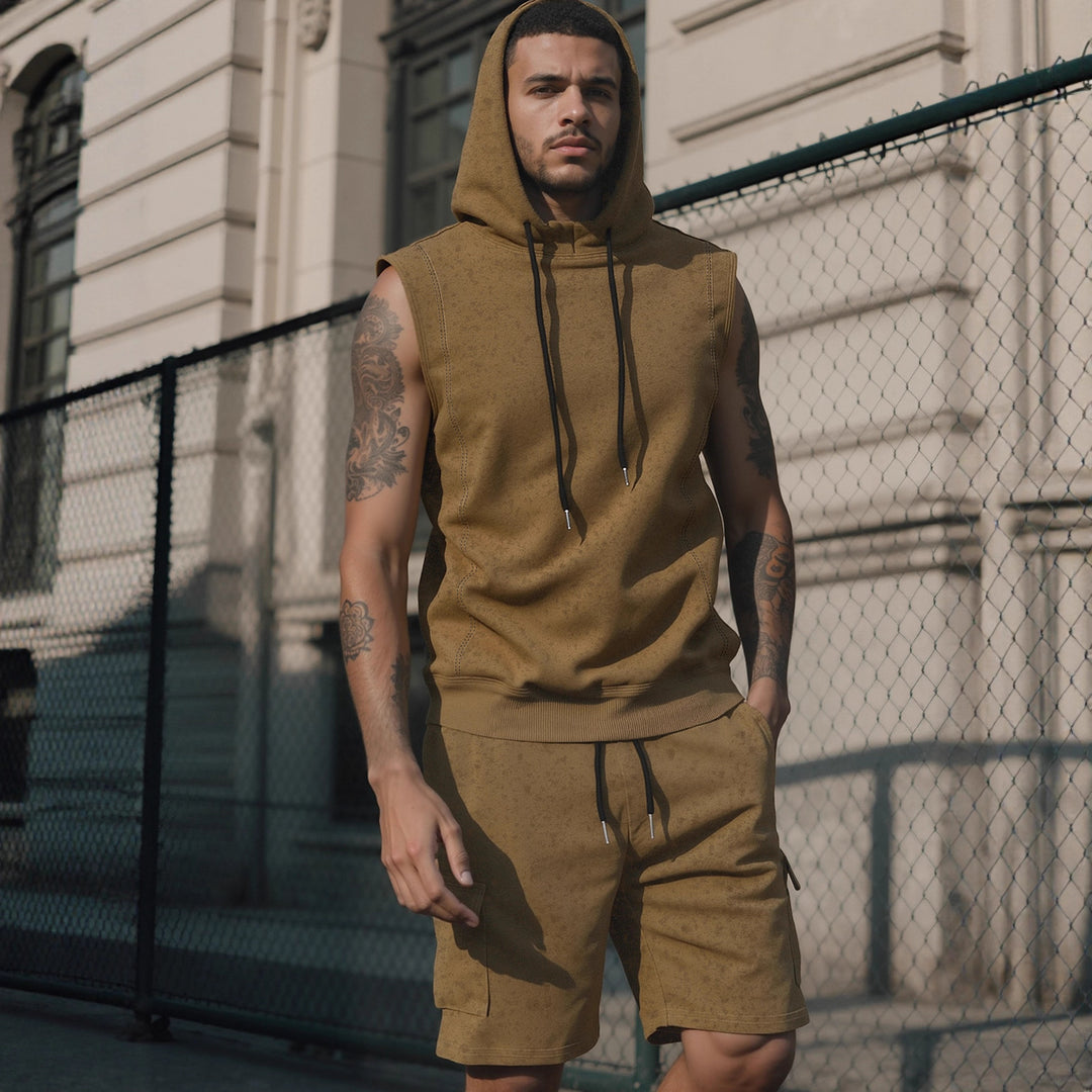 Herre nan hætte-muskelshirt-sæt med funktionel cargo-bermuda Skovae