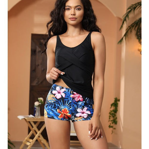 Dame Tankini-sæt med fashionabel overdel og sporty shorts Stilla