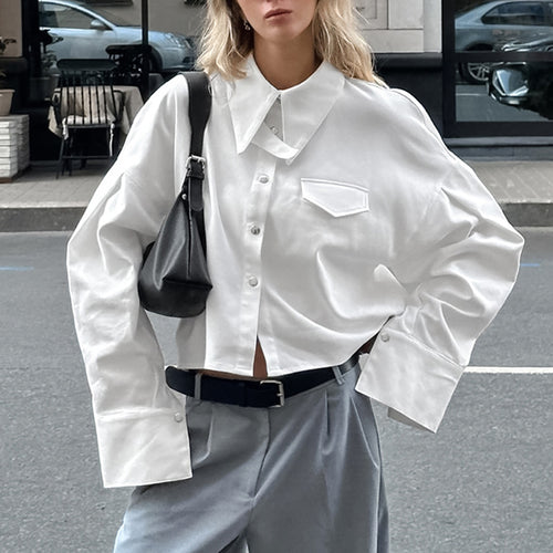 Dame Crop-Skjorte med elegante Oversized-Ærmer og Knapdetaljer Stilla
