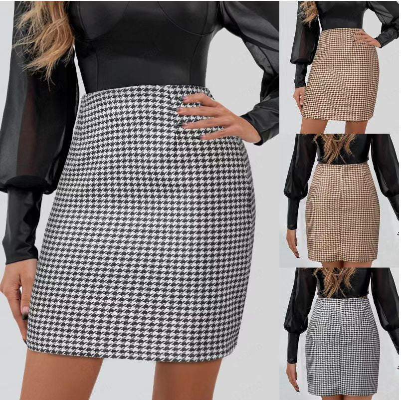 Dame mini skirt i klassisk houndstooth mønster med tætsiddende pasform Stilla