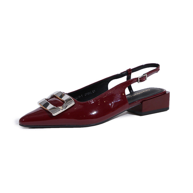 Dame Slingback-hæle med spids tå og dekorativt spænde-detail Stilla