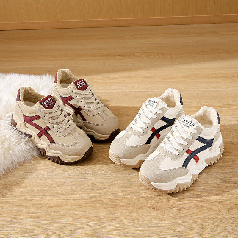 Dame Komfortable Sneakers med hyggeligt indvendigt foer og robust såleprofil Stilla